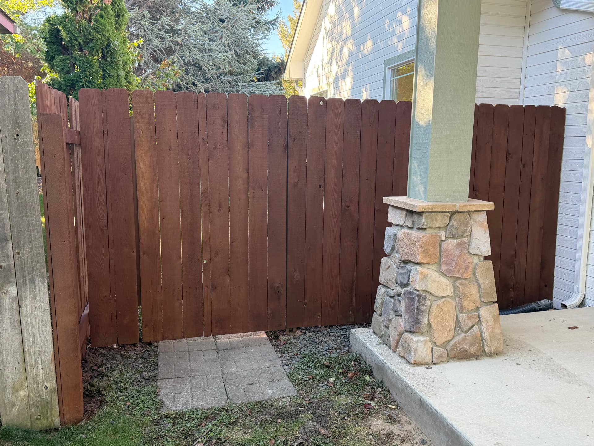 Gallery photos for Wood Fence Staining That Actually Protects the Wood: Image #1