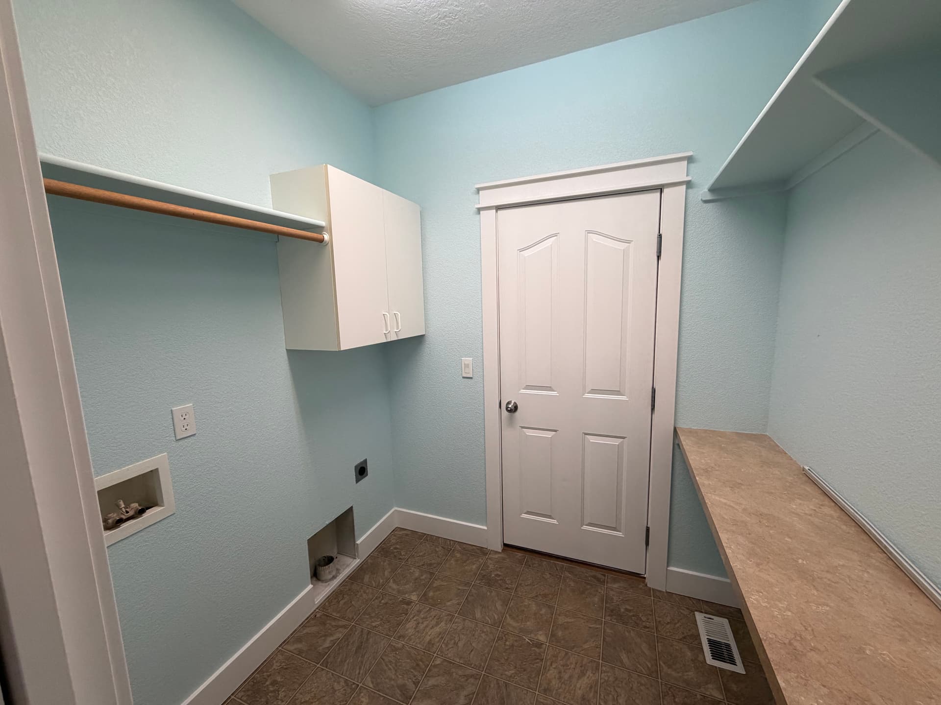 Gallery photos for Whole-Home Interior Repaint With Fresh Neutral Color Palette: Image #4
