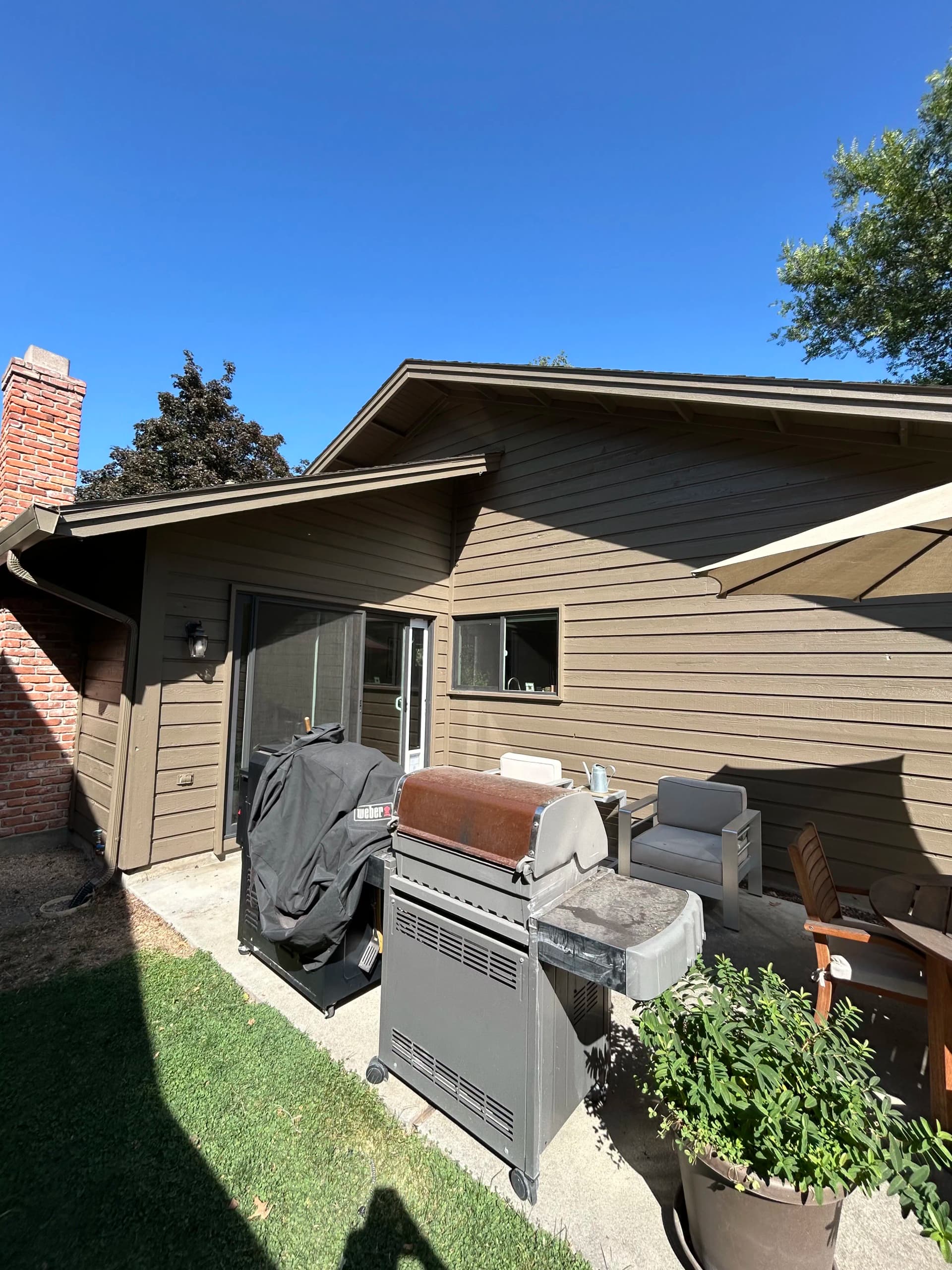 Gallery photos for Full Exterior Paint Job With Two Coats Done Right: Image #5